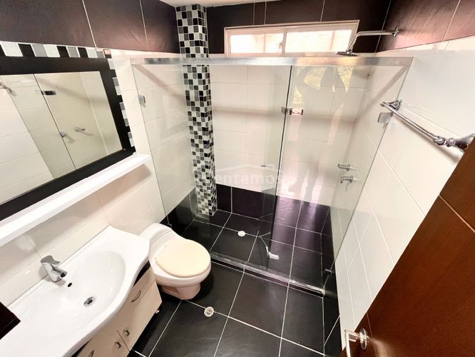 Casa de 6 alcobas en venta en La Doctora, Sabaneta, 480 m² · foto 22 de 24