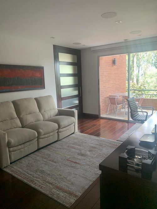 Apartamento de 3 alcobas en venta en Montearroyo, Bogotá, 232 m² · foto 2 de 13