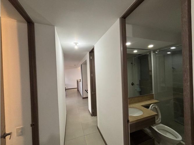 Apartamento de 3 alcobas en venta en Las Palmas, Ricaurte, 87 m² · foto 19 de 24