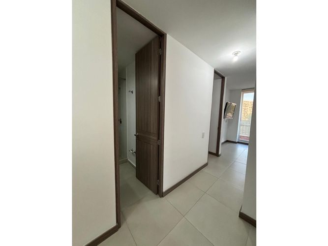 Apartamento de 3 alcobas en venta en Las Palmas, Ricaurte, 87 m² · foto 20 de 24