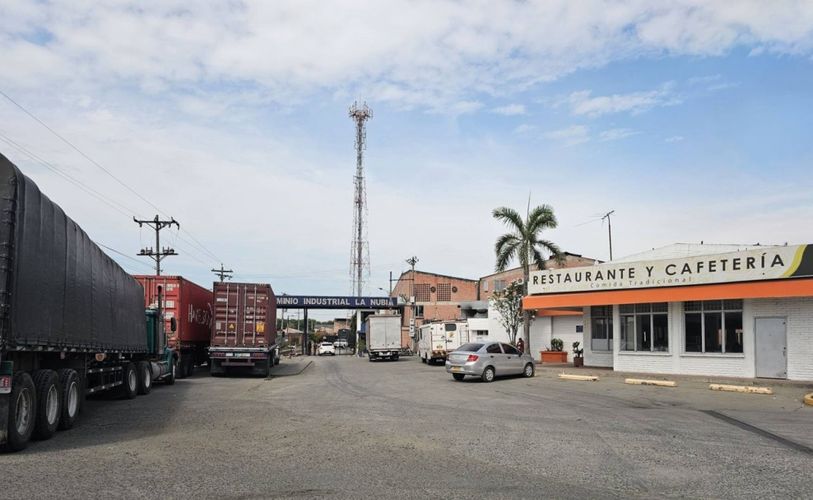 Bodega en venta en Juanchito, Candelaria, 700 m² · foto 3 de 8