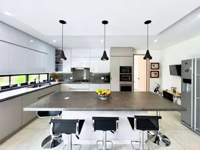 Casa de 3 alcobas en venta en Llano Grande, El Retiro, 236 m² · foto 7 de 24