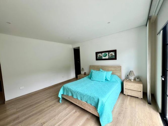 Casa de 3 alcobas en venta en Llano Grande, El Retiro, 236 m² · foto 17 de 24