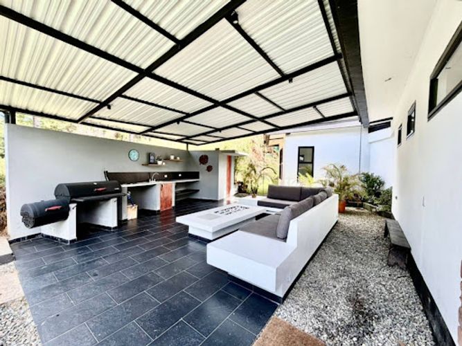 Casa de 4 alcobas en venta en Pantanillo, El Retiro, 203 m² · foto 2 de 24