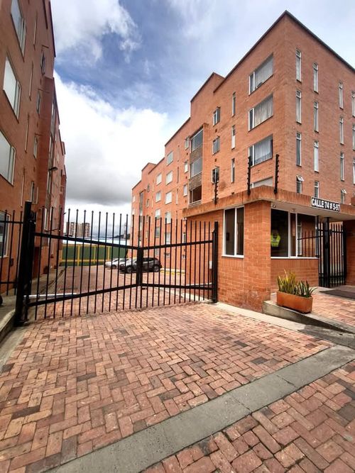 Apartamento de 3 alcobas en venta en Ve. La Colorada, Tunja, 63 m² · foto 19 de 23