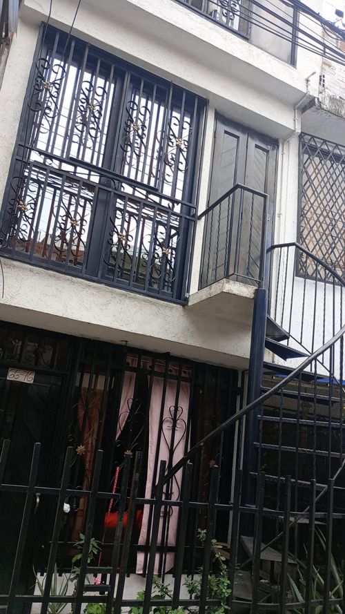 Casa de 6 alcobas en venta en Santa Barbara, Cali, 126 m² · foto 2 de 16