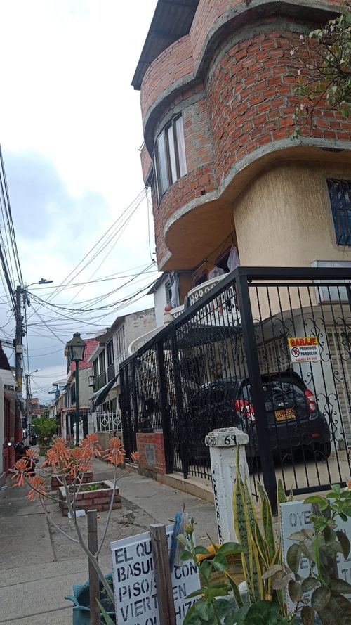 Casa de 6 alcobas en venta en Santa Barbara, Cali, 126 m² · foto 10 de 16