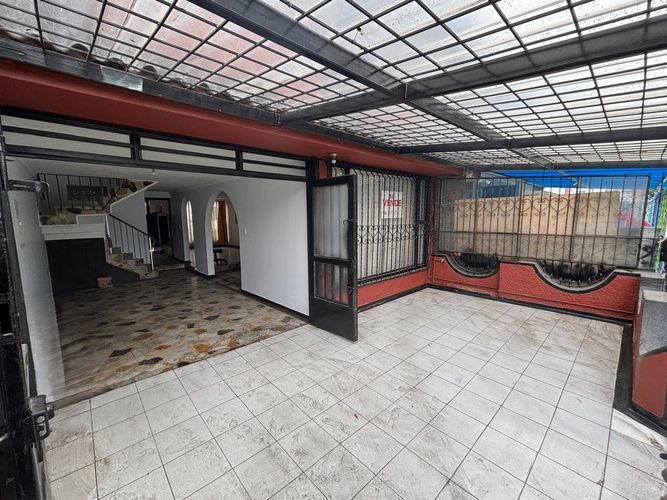 Casa de 4 alcobas en venta en Normandia Occidental, Bogotá, 216 m² · foto 20 de 20
