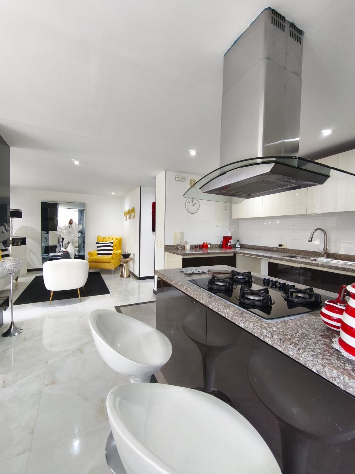 Apartamento en venta en Contador, Bogotá · foto 6 de 24