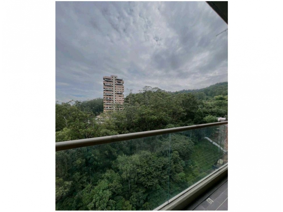 Apartamento en venta en El Poblado, Medellín 2