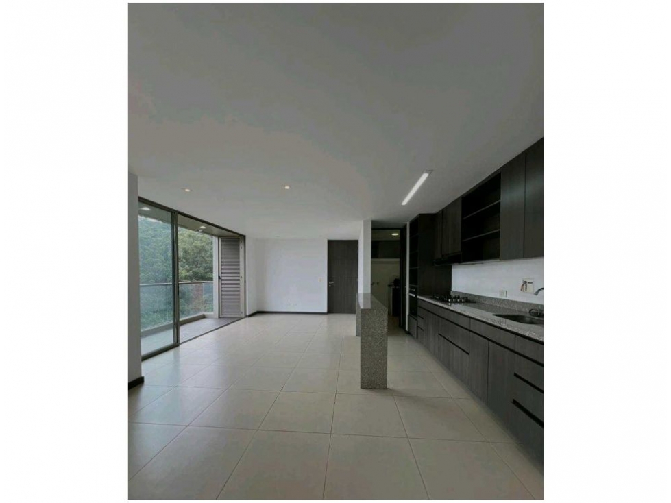 Apartamento en venta en El Poblado, Medellín 3