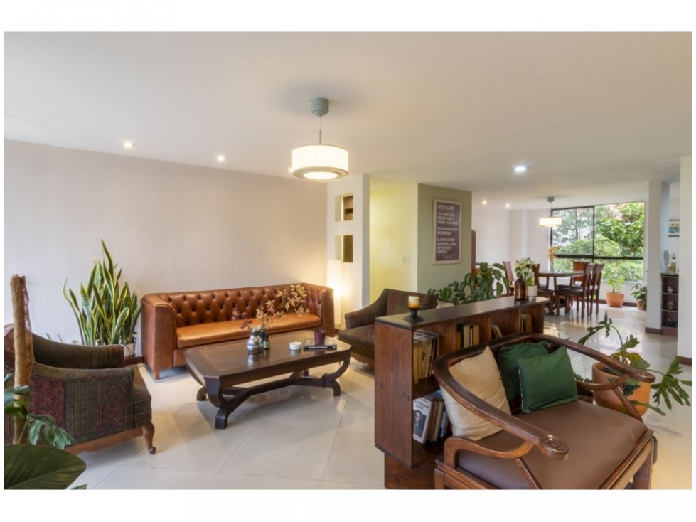 Apartamento en venta en El Poblado, Medellín 2