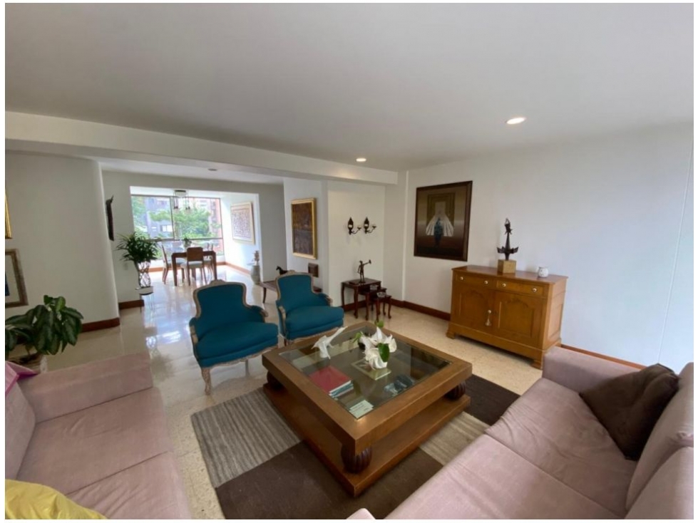 Apartamento en venta en El Poblado, Medellín 4