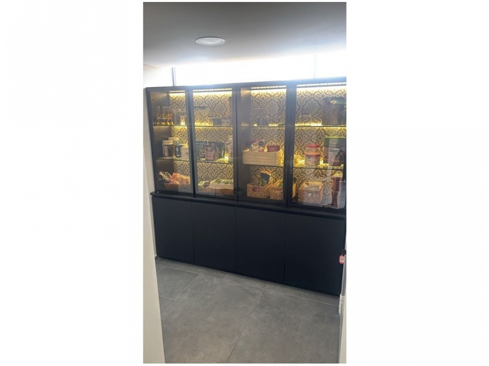 Apartamento en venta en El Poblado, Medellín 2