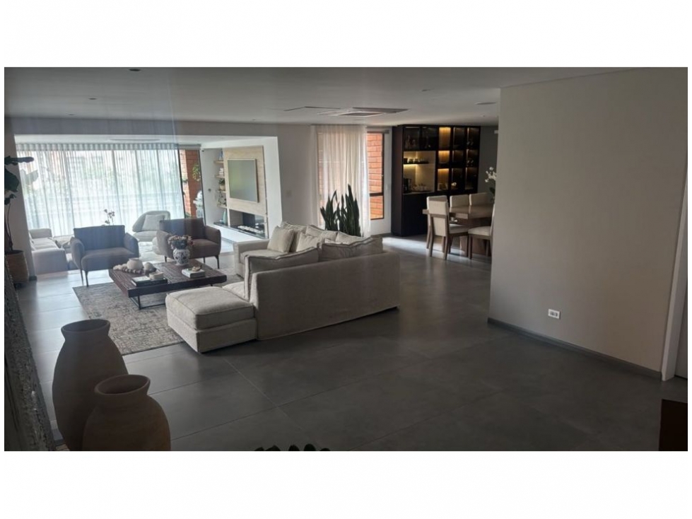 Apartamento en venta en El Poblado, Medellín 3