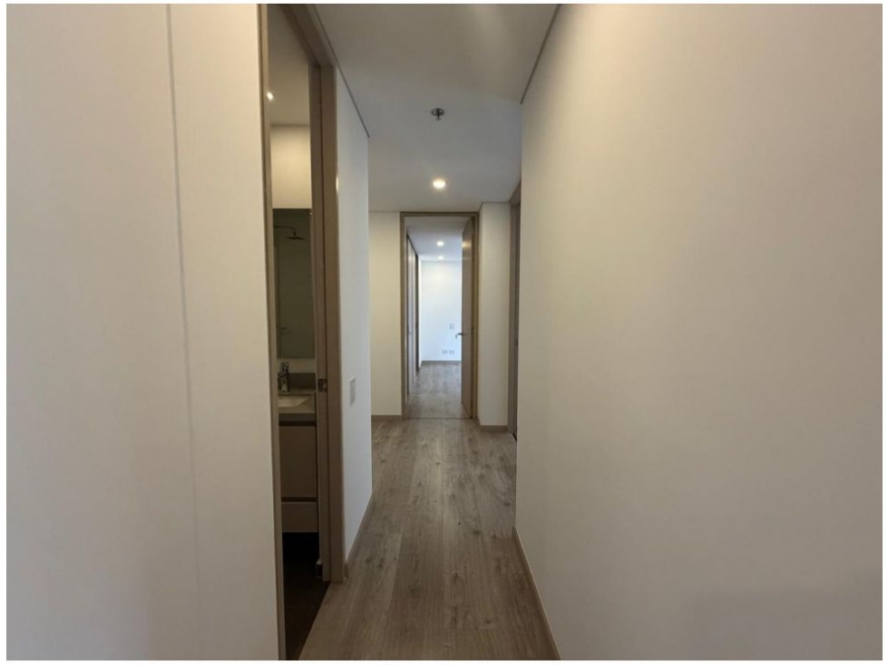 Apartment for sale in El Poblado, Medellín 4