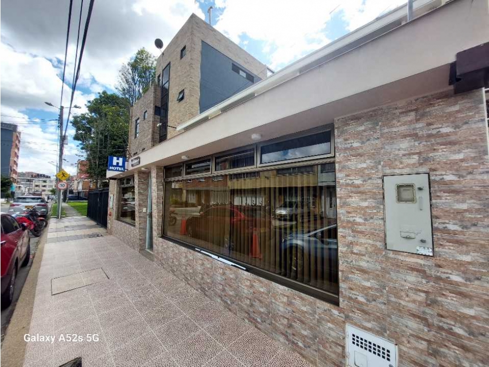 Casa en venta en Normandia, Bogotá · foto 3 de 24