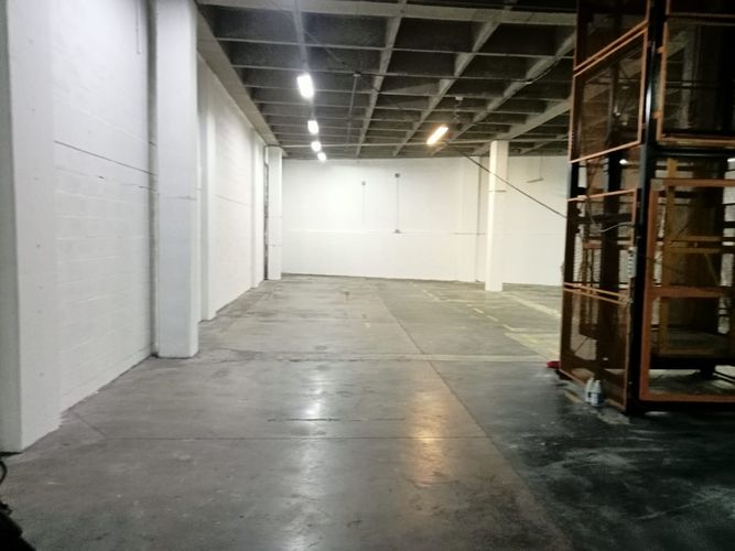 Bodega en arriendo en Suramérica, Itagüí, 1180 m² · foto 3 de 16