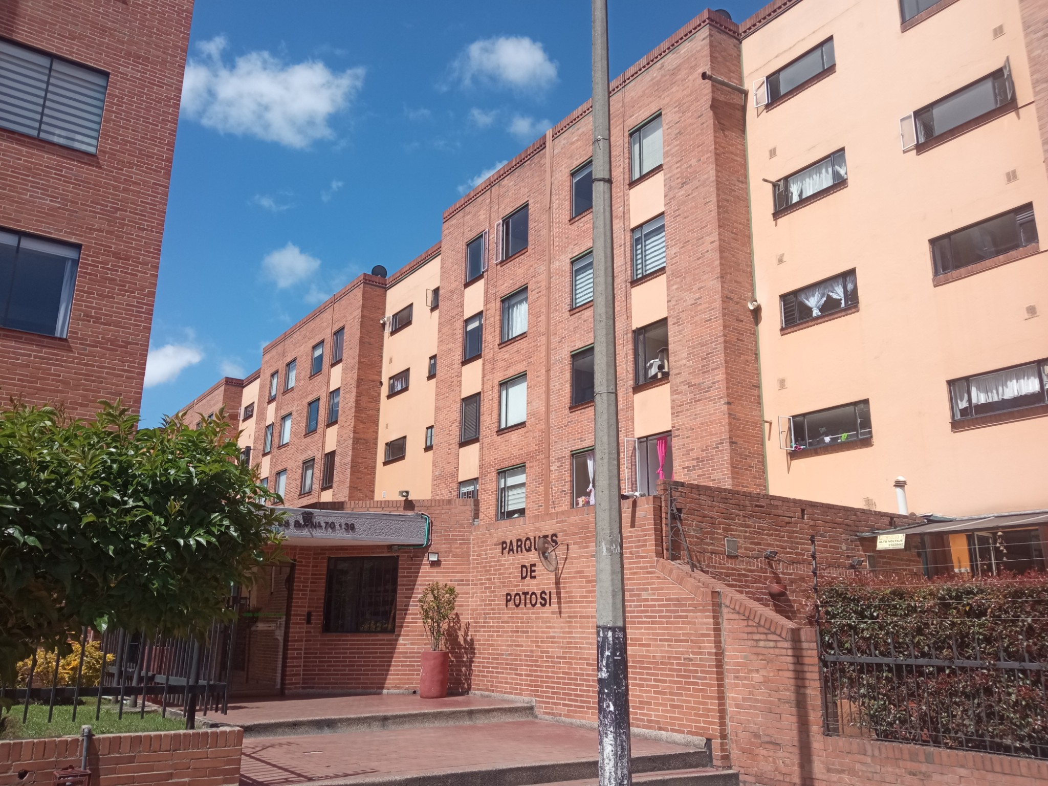 Apartamento en venta en Pontevedra, Bogotá · foto 2 de 15