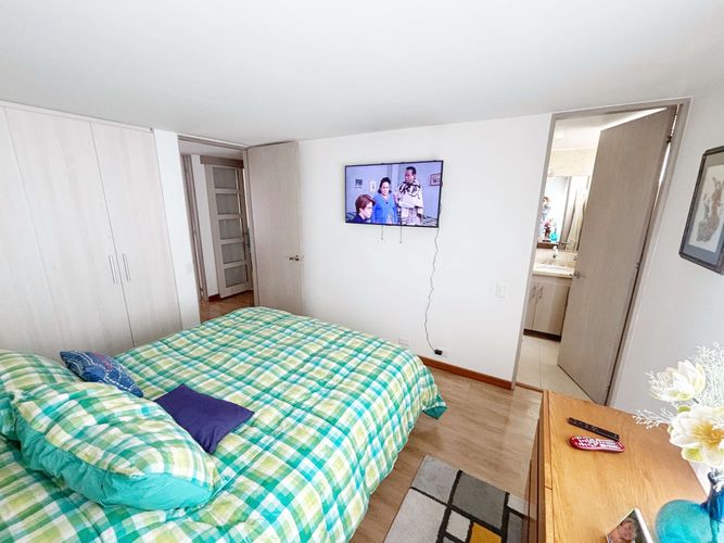 Apartamento de 2 alcobas en venta en Santa Barbara Central, Bogotá, 86 m² · foto 15 de 19