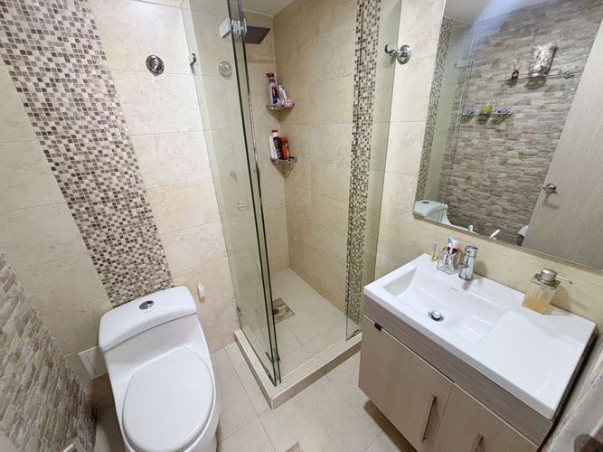 Apartamento de 2 alcobas en venta en Santa Barbara Central, Bogotá, 86 m² · foto 11 de 19