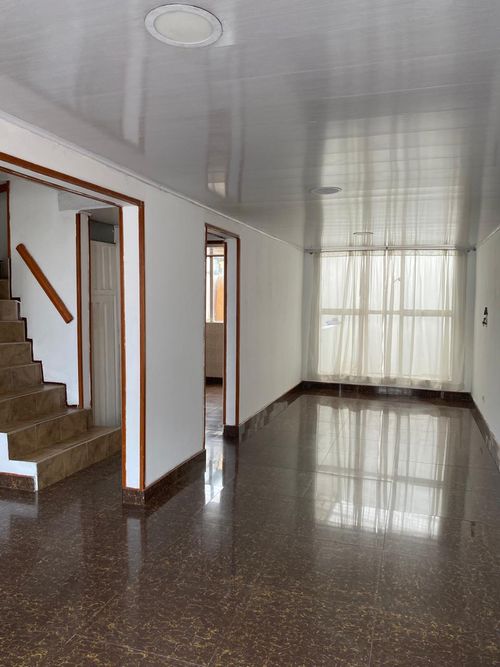 Casa de 4 alcobas en venta en Molinos Del Viento, Bogotá, 252 m² · foto 3 de 23