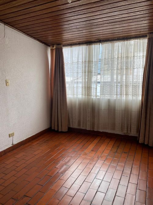 Casa de 4 alcobas en venta en Molinos Del Viento, Bogotá, 252 m² · foto 17 de 23