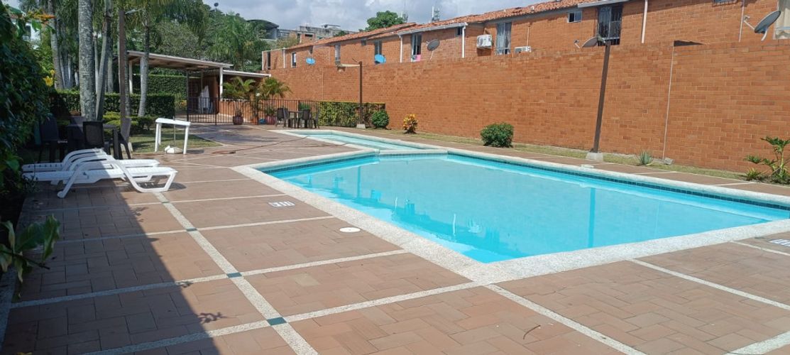 Casa de 3 alcobas en venta en Valle Del Lili, Cali, 91 m² · foto 2 de 24