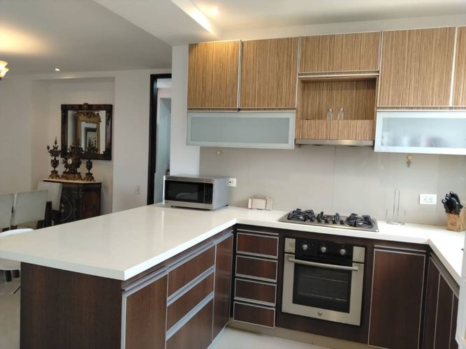 Apartamento de 3 alcobas en arriendo en El Poblado, Medellín, 150 m² · foto 5 de 23