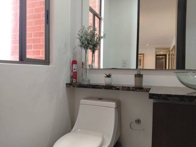 Apartamento de 3 alcobas en arriendo en El Poblado, Medellín, 150 m² · foto 22 de 23