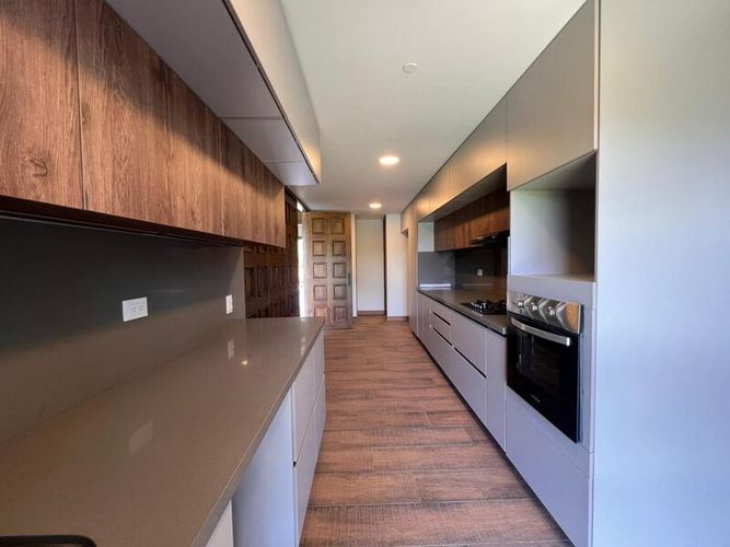 Apartamento de 4 alcobas en venta en Llano Grande, Rionegro, 346 m² · foto 4 de 24