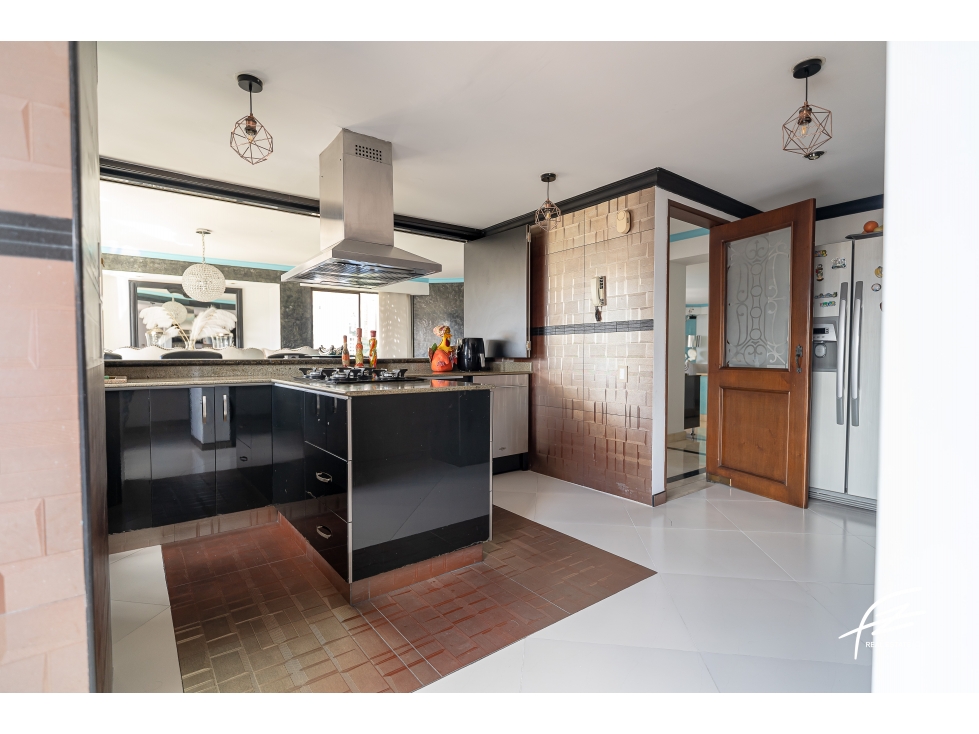 Apartamento en venta en El Poblado, Medellín 3