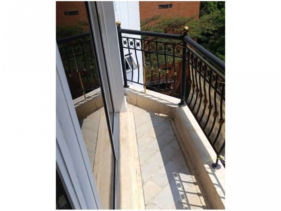 Apartamento en venta en El Poblado, Medellín 3