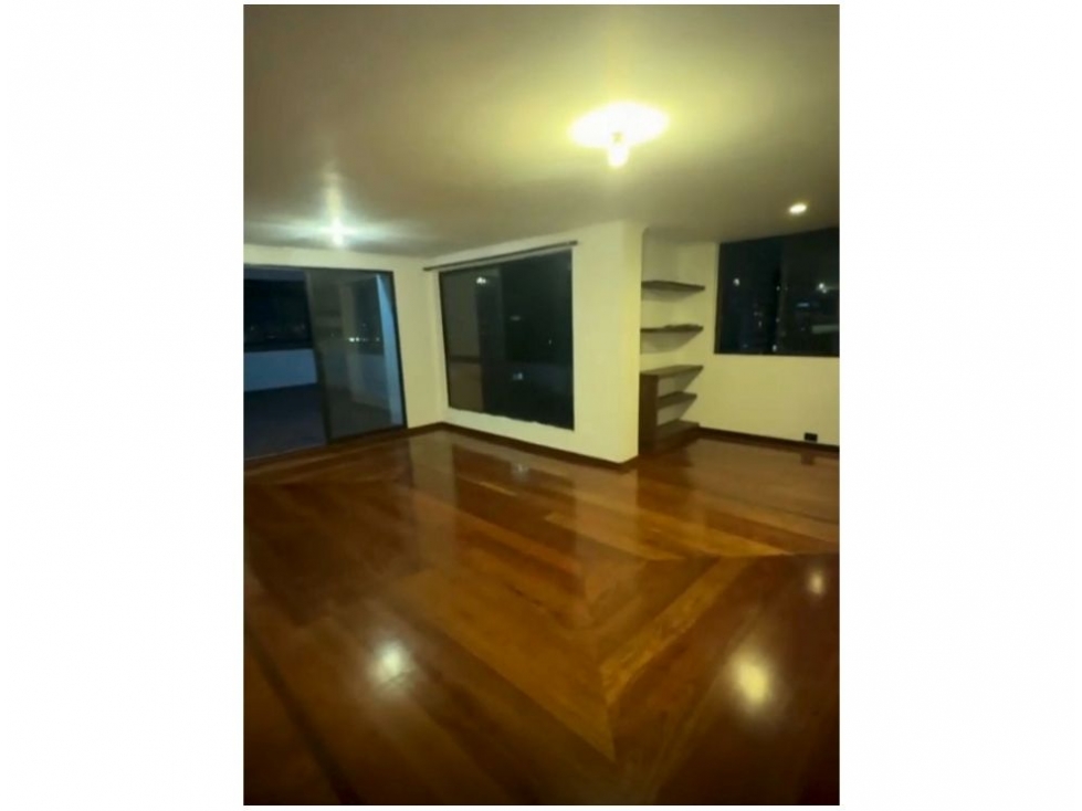 Apartamento en venta en El Poblado, Medellín 3