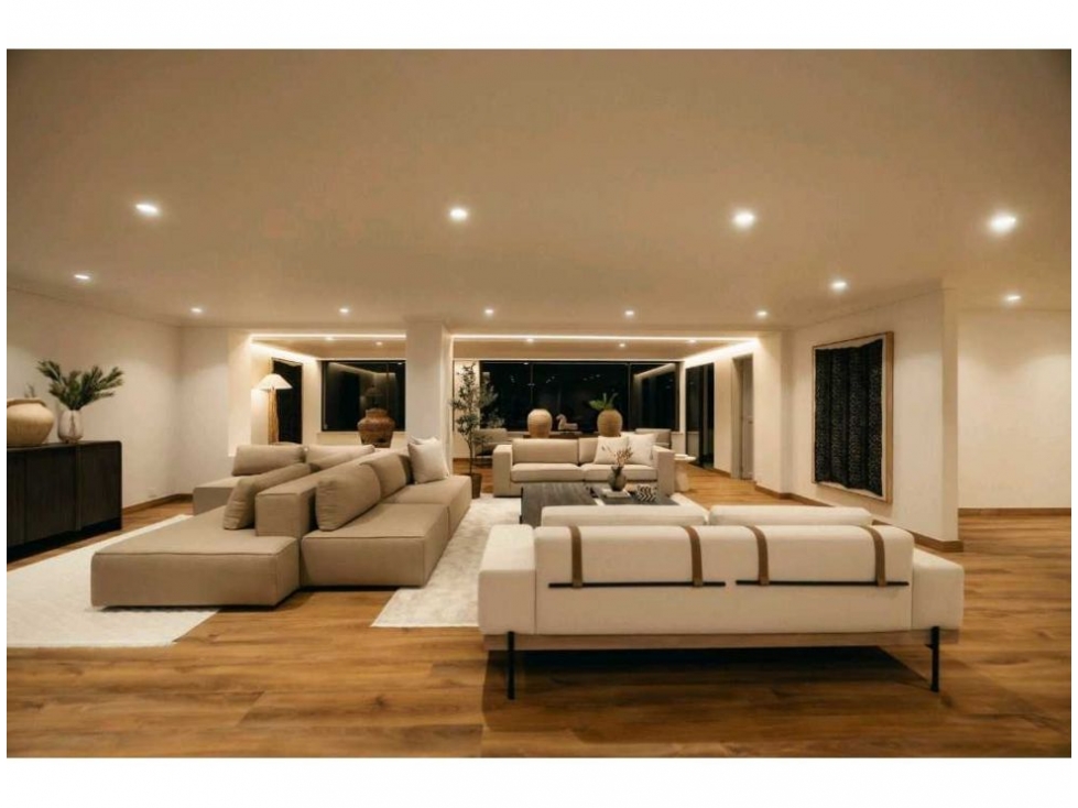 Apartamento en venta en El Poblado, Medellín 2