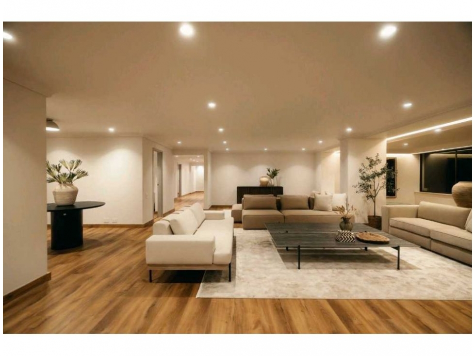 Apartamento en venta en El Poblado, Medellín 3