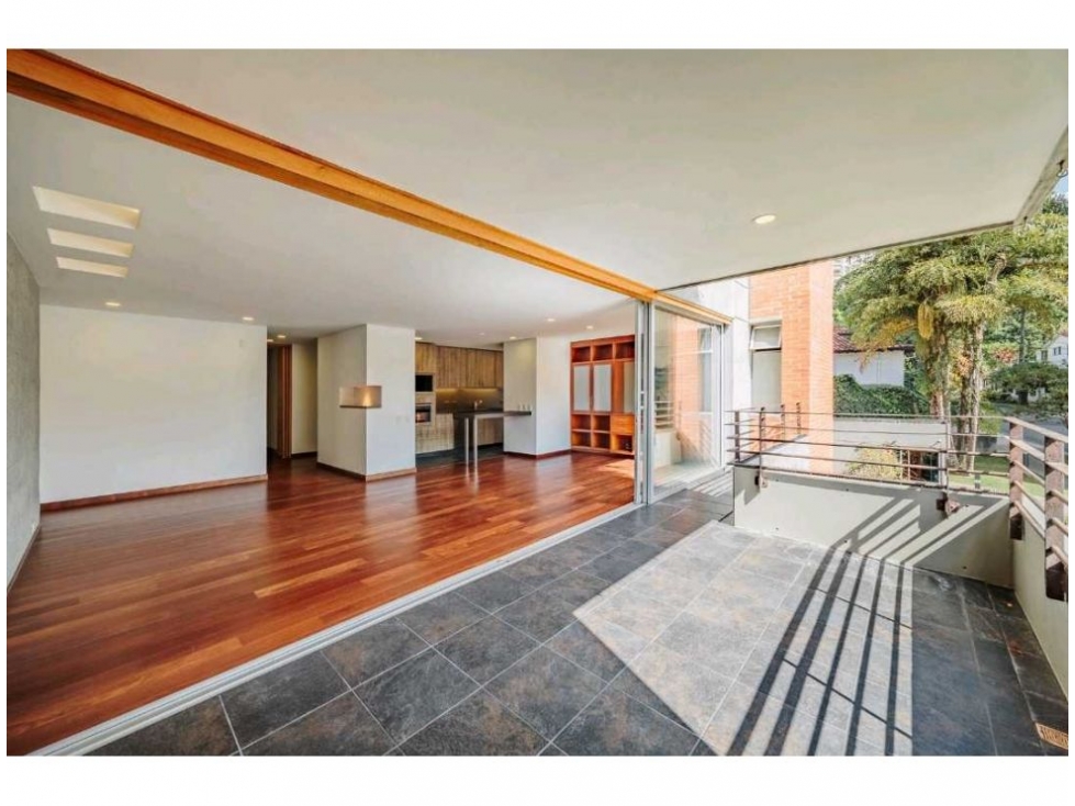 Apartamento en venta en El Poblado, Medellín 2