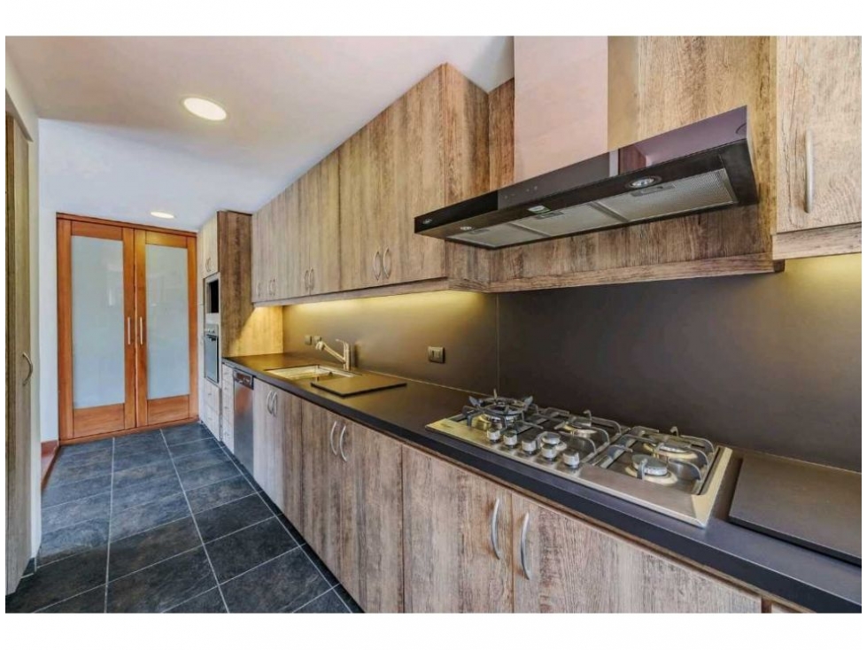 Apartamento en venta en El Poblado, Medellín 5