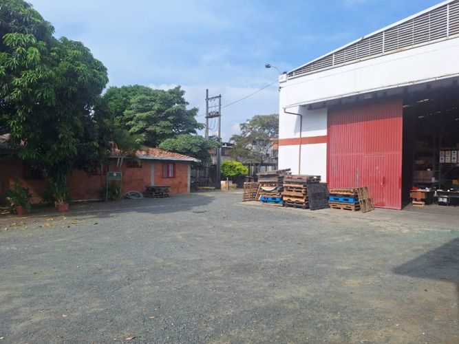 Bodega en venta en Arroyohondo, Yumbo, 1800 m² · foto 3 de 19