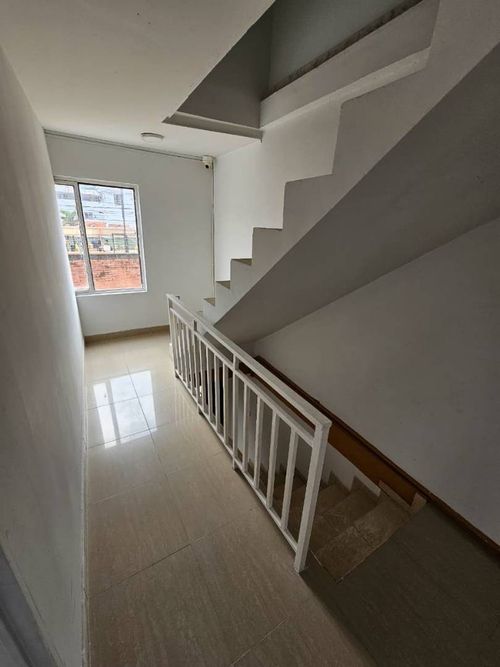 Casa de 8 alcobas en venta en Napoles, Cali, 300 m² · foto 13 de 24