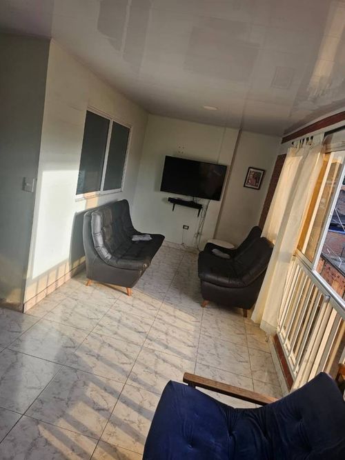 Casa de 8 alcobas en venta en Napoles, Cali, 300 m² · foto 18 de 24