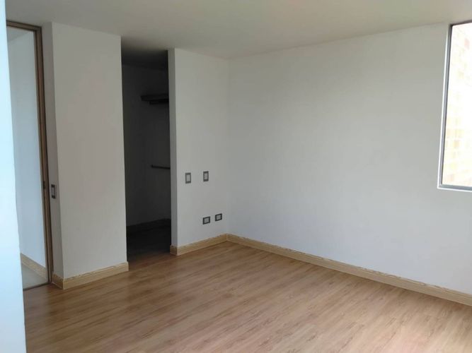 Apartamento de 3 alcobas en arriendo en Vía Las Palmas, Medellín, 88 m² · foto 11 de 23