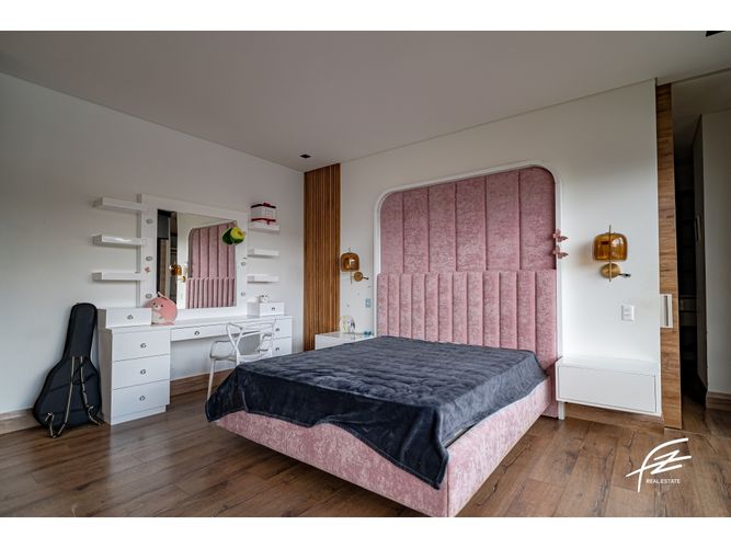 Casa de 4 alcobas en venta en Las Palmas, Envigado, 1770 m² · foto 10 de 24