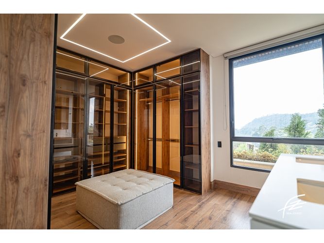 Casa de 4 alcobas en venta en Las Palmas, Envigado, 1770 m² · foto 11 de 24