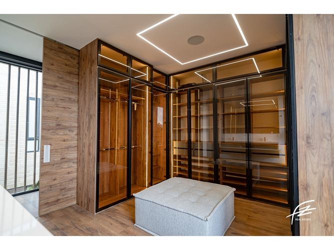 Casa de 4 alcobas en venta en Las Palmas, Envigado, 1770 m² · foto 19 de 24