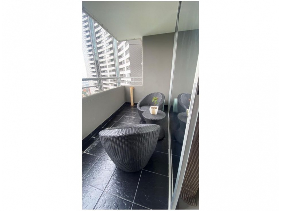 Apartamento en venta en El Poblado, Medellín 2