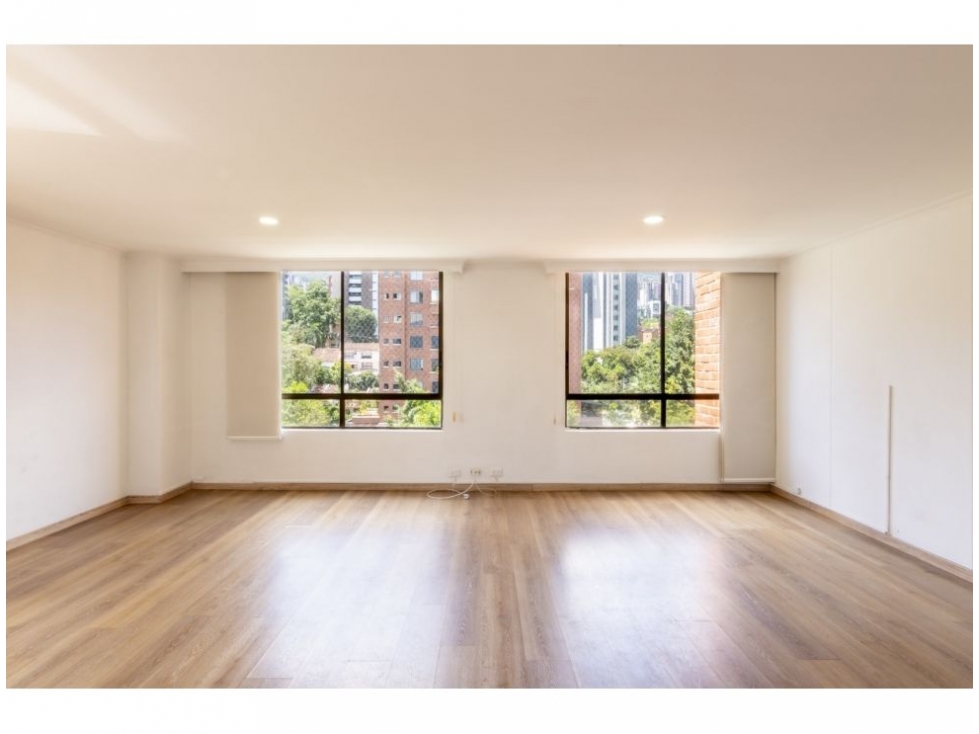 Apartamento en venta en El Poblado, Medellín 3