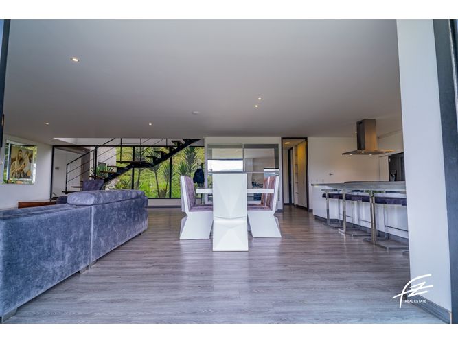 Casa de 5 alcobas en venta en Las Palmas, Envigado, 370 m² · foto 5 de 22