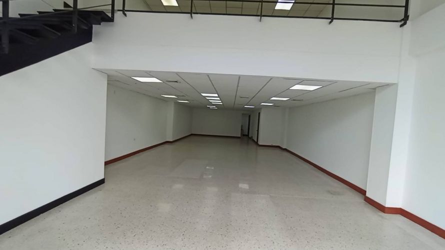Local en arriendo en Ciudad Capri, Cali, 300 m² · foto 20 de 23