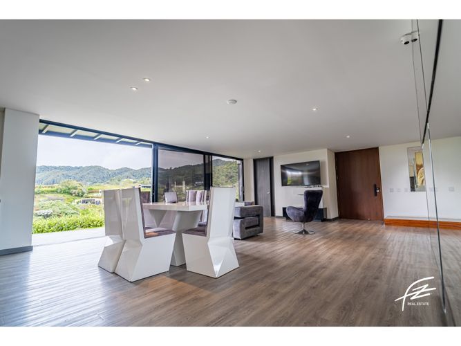 Casa de 5 alcobas en venta en Las Palmas, Envigado, 370 m² · foto 6 de 22